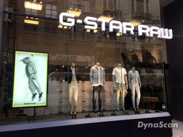 DynaScan High Brightness LCD Screen in G-Star RAW
