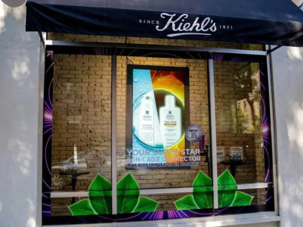 DynaScan High Brightness LCD Screen in Keihl Store